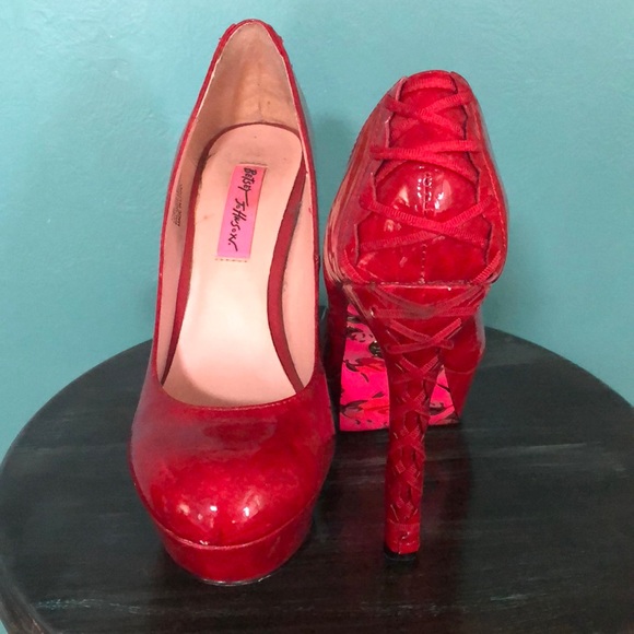 Betsey Johnson heels 👠 - Picture 7 of 8
